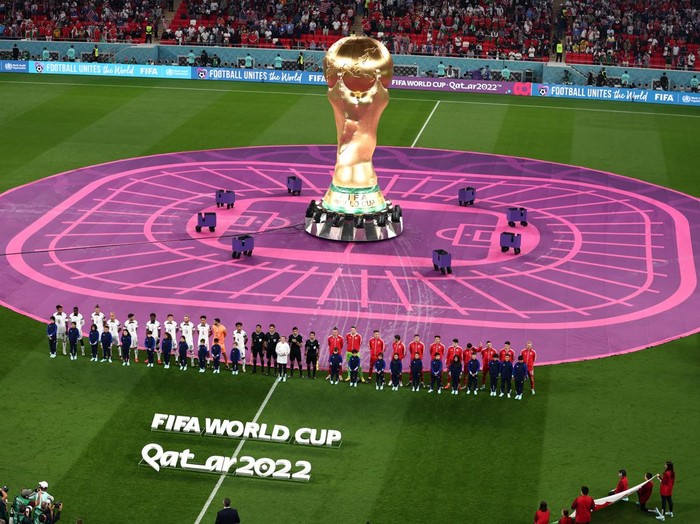 Amerika Serikat dan Wales harus puas berbagi angka di laga pertamanya di Piala Dunia 2022. Menyusul hasil sama kuat dengan skor akhir 1-1.