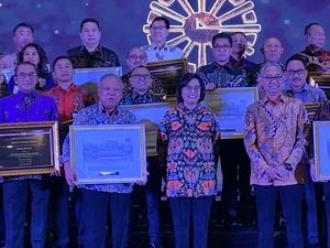Joss! Basuki Dapat Penghargaan hingga Nyanyi Bareng Sri Mulyani