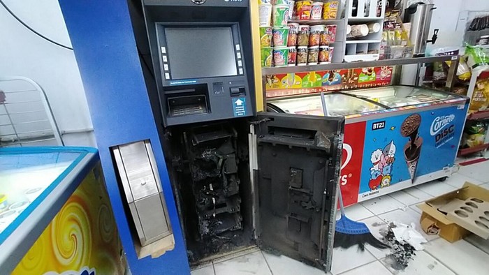ATM yang dibobol maling di Lebak (Fathul-detikcom)