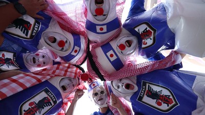 Badut-badut Ini Siap Semangati Timnas Jepang