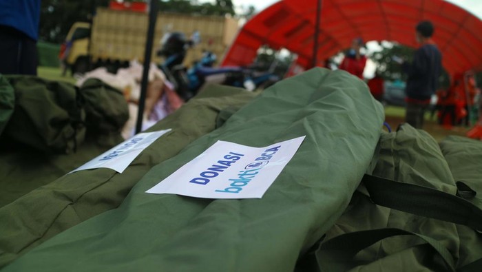 BCA turut memberikan bantuan untuk korban gempa Cianjur. Bantuan yang diberikan berupa tenda darurat, velbed atau matras lipat, obat-obatkan, dll.