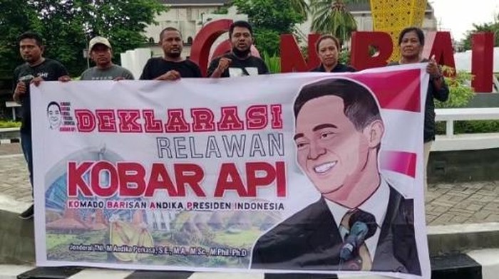 Deklarasi Andika Perkasa sebagai capres oleh sejumlah relawan di Kupang Rabu (23/11/2022).