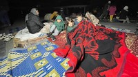 Seperti dilansir kantor berita Anadolu, Rabu (28/11/2022), Otoritas Penanggulangan Bencana dan Darurat Turki menuturkan gempa bumi itu berpusat di Distrik Goyaka, Provinsi Duzce. Gempa dilaporkan mengguncang pukul 04.08 waktu setempat. (Omer Urer/Getty Images)  