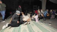 Disebutkan bahwa gempa berpusat di daratan pada kedalaman 6,81 kilometer dari permukaan Bumi. (Omer Urer/Getty Images)  