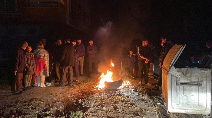 DUZCE, TURKIYE - NOVEMBER 23: People spend the night outside their homes after 5.9-magnitude earthquake jolted western Turkish province of Duzce on November 23, 2022. (Photo by Omer Urer/Anadolu Agency via Getty Images)