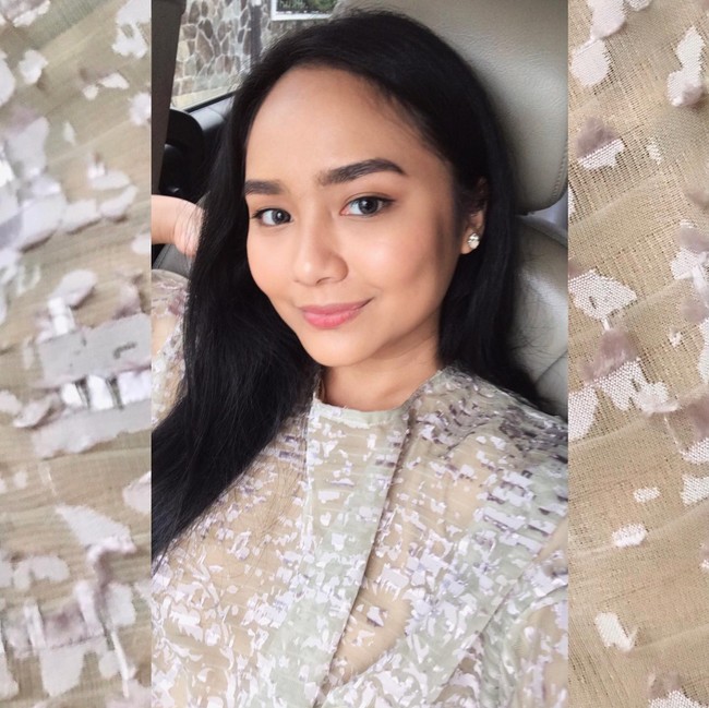 Sudah tak pernah lagi terlihat di layar kaca rupanya Gita Gutawa saat ini sedang fokus dengan karier barunya sebagai seorang direktur. Gita dipercaya menjadi salah satu direktur di Yayasan Anugerah Musik Indonesia. Foto: Instagram/@gitagut