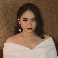 Penampilan Gita Gutawa kini pun jadi terlihat semakin anggun dan elegan. Melalui akun Instagram pribadinya Gita cukup aktif membagikan foto-foto dirinya dan kegiatan yang dijalaninya. Foto: Instagram/@gitagut