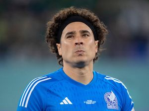 Guillermo Ochoa Pamit Ngopi, eh Tidak Balik Lagi! Transfer pun Batal