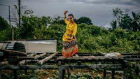 Untuk menjaga kelangsungan tradisi yang turun temurun, Suku Balik juga telah berupaya mengenalkan budaya mereka kepada para pendatang dan warga lokal. Salah satunya melalui Tari Ronggeng Balik.   
