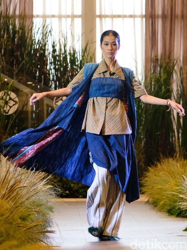 Yetuk ayollar bilan HD porno jinsiy aloqa