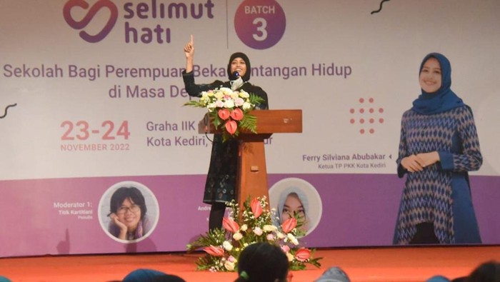 Ketua TP PKK Kota Kediri Edukasi Perempuan soal Menikah
