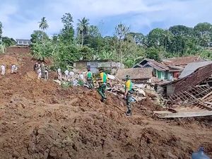 Pencarian Korban Tertimbun Gempa Cianjur Dihantui Longsor Susulan