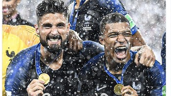 Dengan kemenangan telak 4-1 semalam atas Australia di Piala Dunia 2022, Perancis menjadi juara bertahan yang menang di laga pembuka sejak tahun 2006. Foto: Twitter