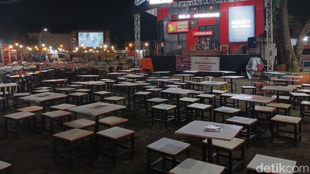 nobar piala dunia makassar di pasar segar