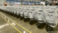 Ratusan Vespa LX 125 rakitan Cikarang siap dikirim ke penjuru Indonesia Foto: Ridwan Arifin