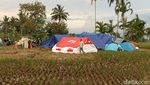 Rumah Hancur, Pengungsi Gempa Cianjur Dirikan Tenda di Kolam Lele