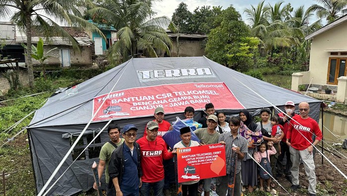 Perusahaan Telekomunikasi Plat Merah, Telkomsel turut serta berperan dalam melakukan upaya pemulihan pasca bencana di lokasi bencana gempa bumi, Cianjur, Jawa Barat. Apa kiprahnya?