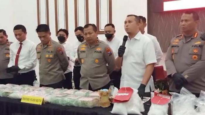 Pengungkapan jaringan narkoba internasional di Surabaya