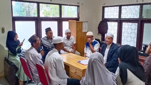 Pernikahan sejoli di Polsek Banjarmasin Timur