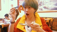Namanya kembali ramai diperbincangkan oleh netizen di Twitter. Berawal dari cuitan yang menanyakan soapq food vlogger terfavorit, dan banyak netizen yang menyebut Ria SW. Foto: Instagram / YouTube
