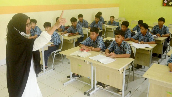 Sekolah Binaan Astra Raih Predikat Unggul, Begini Potretnya Sebagai upaya nyata dalam meningkatkan kualitas pendidikan Indonesia, sekolah binaan PT. Astra International Tbk melalui Yayasan Pendidikan AstraβMichael D. Ruslim (YPA-MDR) raih predikat sekolah unggul.