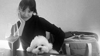 Di postingannya, Song Hye Kyo mengungkap rasa terima kasih ke fans. Foto: (Dok. Instagram @kyo1122)