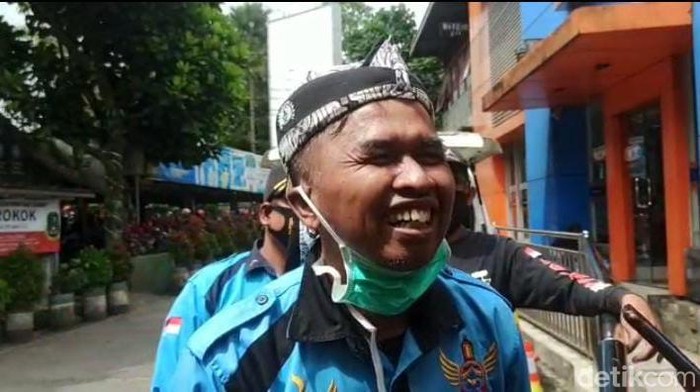 Sopir ambulans di Sukabumi.