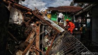 Gempa bumi M 5,6 yang mengguncang Cianjur dan sekitarnya pada Senin (21/11) mengakibatkan setidaknya 268 korban meninggal dunia.