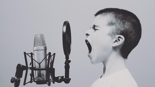 Ilustrasi tinggi rendah bunyi.