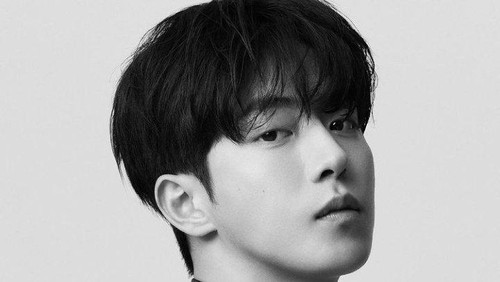 Contoh gaya rambut two block haircut.