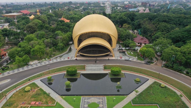 Wajah Baru TMII yang Lebih Hijau Wajah Baru TMII yang Lebih Hijau