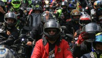 Aksi tersebut dilakukan sebagai bentuk protes terhadap kenaikan harga BBM.