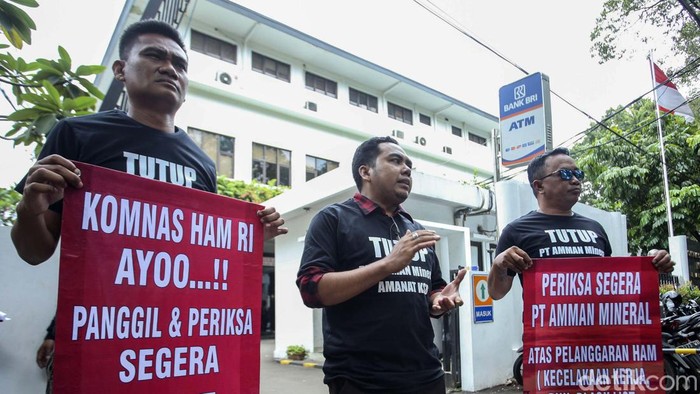 Aliansi Masyarakat Antimafia Tambang Kabupaten Sumbawa Barat (Amanat) datangi Komnas HAM. Mereka melaporkan dugaan pelanggaran HAM oleh perusahaan tambang di NTB.