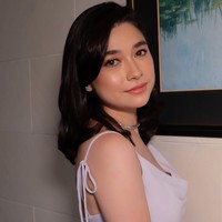 Tidak hanya tampil di TV, Amanda juga merambah layar lebar. Debut filmnya dimulai dari ‘Sara & Fei: Stadhuis Schandaal’ yang rilis pada 2018. Kemudian pada 2021, ia muncul di dua film garapan Anggy Umbara dalam ‘Trilogi I’ dan ‘Survive’. Foto: dok Instagram