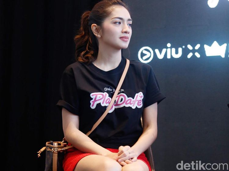 Guys, Jangan Bilang Angel Karamoy Nggak Lucu