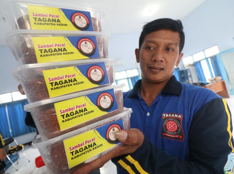 Bantuan Sambal Pecel Khas Kediri untuk Korban Gempa Cianjur