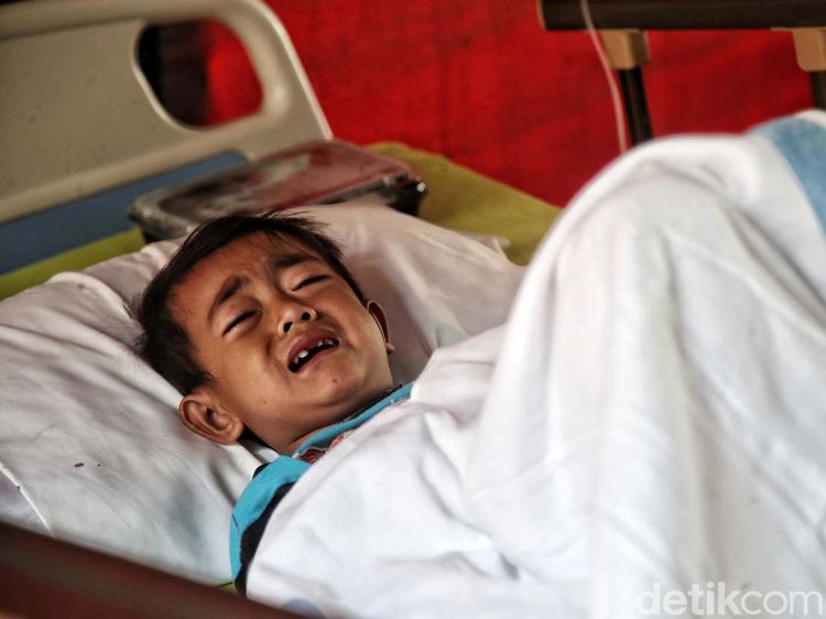 Begini Kondisi Azka, Bocah yang Selamat usai Tertimbun Reruntuhan 3 Hari