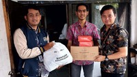 Bank Syariah Indonesia memberikan bantuan dengan menurunkan 7 orang tim rescue kebencanaan ke lokasi serta menyalurkan bantuan logistik diantaranya pakaian dan selimut sebanyak 200 paket, tenda kapasitas 4-5 orang sebanyak 20 unit, serta makanan siap saji sebanyak 200 paket, serta rendang siap makan sejumlah 2124 kaleng. Tambahan tenda sejumlah 30 unit dan sanitary kit sebanyak 200 paket akan menyusul didistribusikan pada akhir pekan.