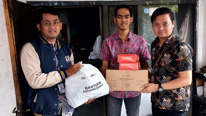 BSI mendirikan posko kesehatan di Cianjur. Posko ini untuk membantu korban gempa Cianjur.