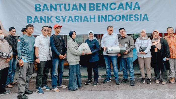 BSI mendirikan posko kesehatan di Cianjur. Posko ini untuk membantu korban gempa Cianjur.