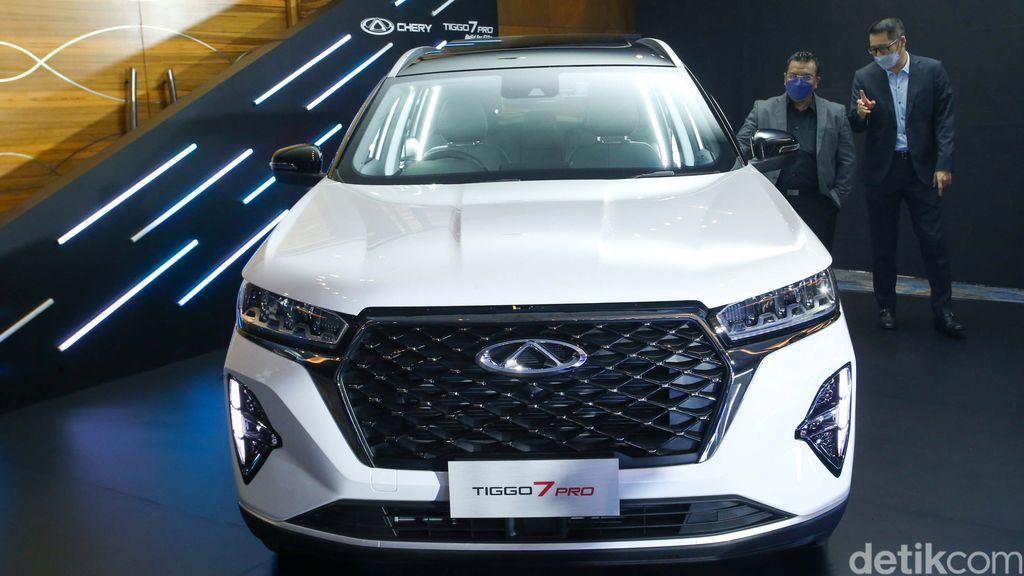 PT Chery Motor Indonesia resmi mengumumkan harga Chery Tiggo 7 Pro dan 8 Pro. Chery Tiggo Pro Series akan dipasarkan dengan harga mulai Rp 368,5 juta.