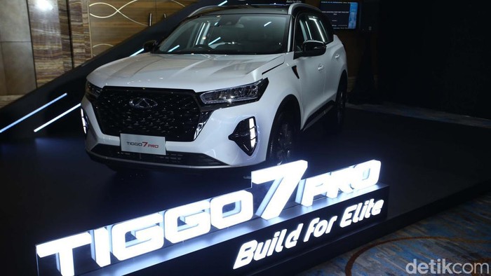 PT Chery Motor Indonesia resmi mengumumkan harga Chery Tiggo 7 Pro dan 8 Pro. Chery Tiggo Pro Series akan dipasarkan dengan harga mulai Rp 368,5 juta.