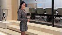 Devina Kirana sempat membagikan es cendol ke pemain Lapor Pak Trans 7. (Foto: dok Instagram)