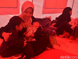 Kisah Perjuangan Korban Gempa Cianjur Melahirkan di Pengungsian