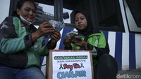 Pada hari pertamanya para ojol mampu mengumpulkan dana sebanyak 1,9 juta rupiah.