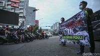 Nantinya dana yang terkumpul akan didonasikan langsung dengan bentuk barang kepada para korban yang berada di daerah yang belum terjangkau pada hari Sabtu (26/11/2022).