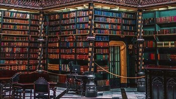 Ruang baca Kerajaan Portugis di Rio De Janeiro, Brasil yang dibuka untuk umum pada tahun 1883. Foto: Historyfeels via Boredpanda  
