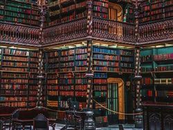 Kisah Mencengangkan di Balik Foto Bersejarah