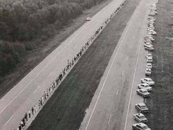 Kisah Mencengangkan di Balik Foto Bersejarah