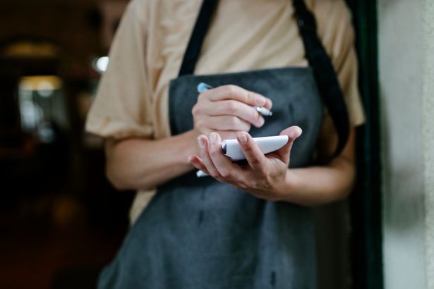 Pelanggan Ini Kena Getok Harga di Restoran, Alasannya untuk Uang Tip